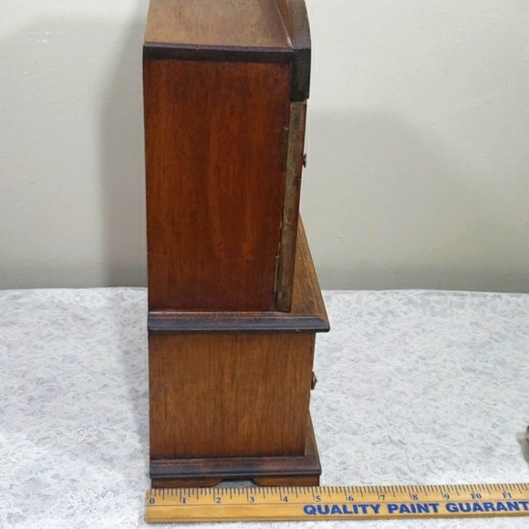 Antique Crafted Wooden & Ornate Brass Tone Jewelry Box.Beautiful Design. - Picture 14 of 17